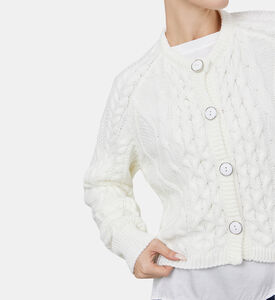 جاكيت صوف قصير بأزرار