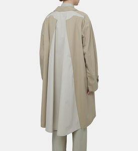 معطف كلاسيكي بأكمام طويلة وأزرار للإغلاق