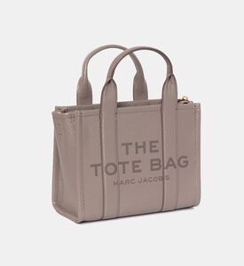 حقيبة جلدية صغيرة