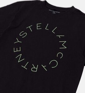 تيشيرت بطبعة شعار دائري