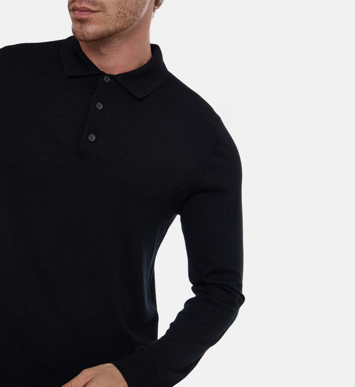 Vince Two-button Placket Long-sleeve Polo Shirt, Black, M, Model View