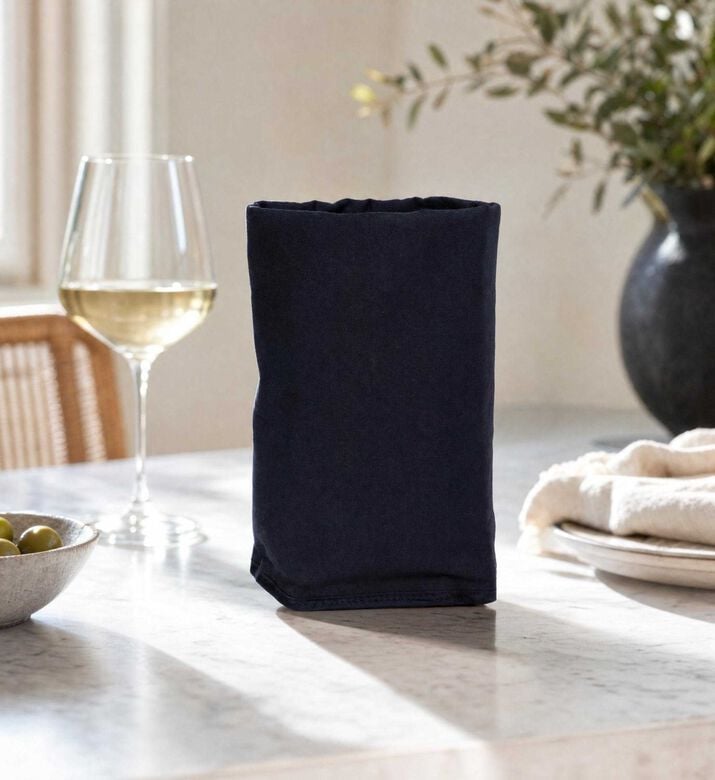 Atelier du Vin Baladeur Fresh Wine Bottle Cooler, Model View