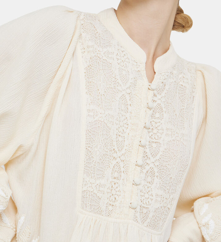 بلوزة باربرا مطرزة