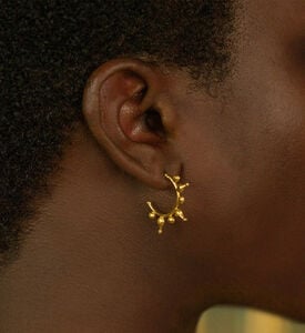 Ottoman Hands Earng Jale Gold Hoop, Packshot View Ottoman Hands Earng Jale Gold Hoop, Packshot View