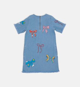 فستان قصير الأكمام مزين بطبعة عقد