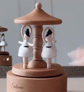 راقصة باليه دوارة موسيقية مخصصة