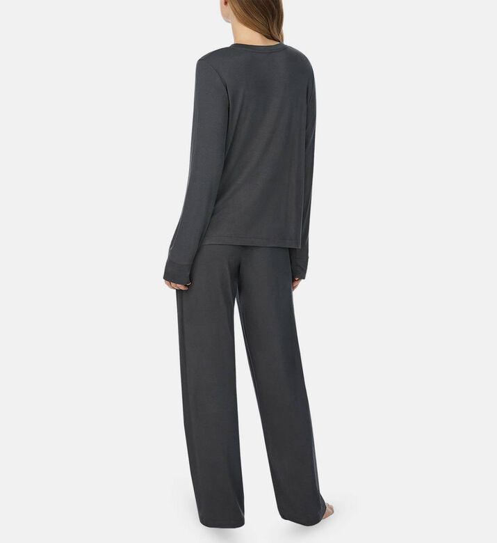 DKNY Set, Model View