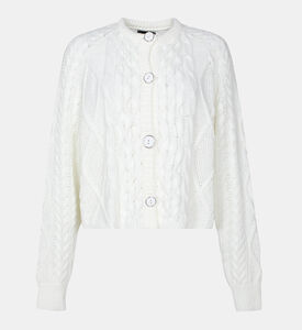 جاكيت صوف قصير بأزرار