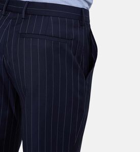 بنطال واسع مخطط