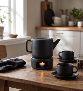 Gusta Fika Earthenware Teapot 1.5l, Packshot View