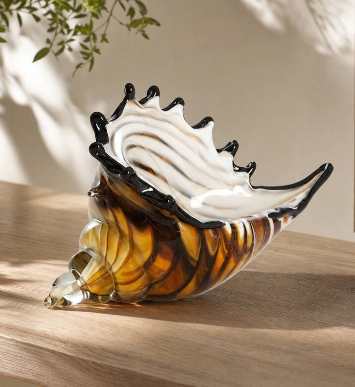 Light and Living Glass Patterned Shell Ornament, Model View
