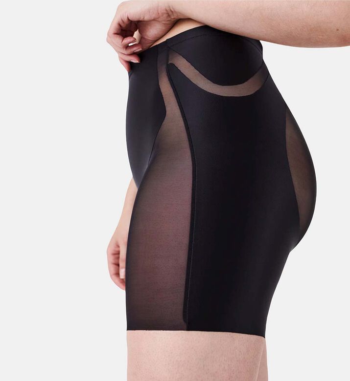 Spanx Booty-lifting Mid-thigh Shorts, Black, L, Model View