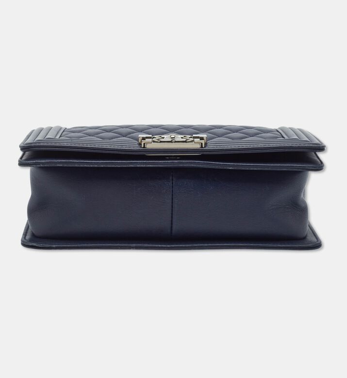 Chanel Preowned Chanel Quilted Leather Boy Flap Bag, Packshot View