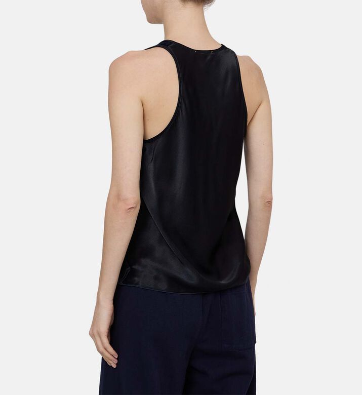 بلوزة بدون أكمام محبوكة