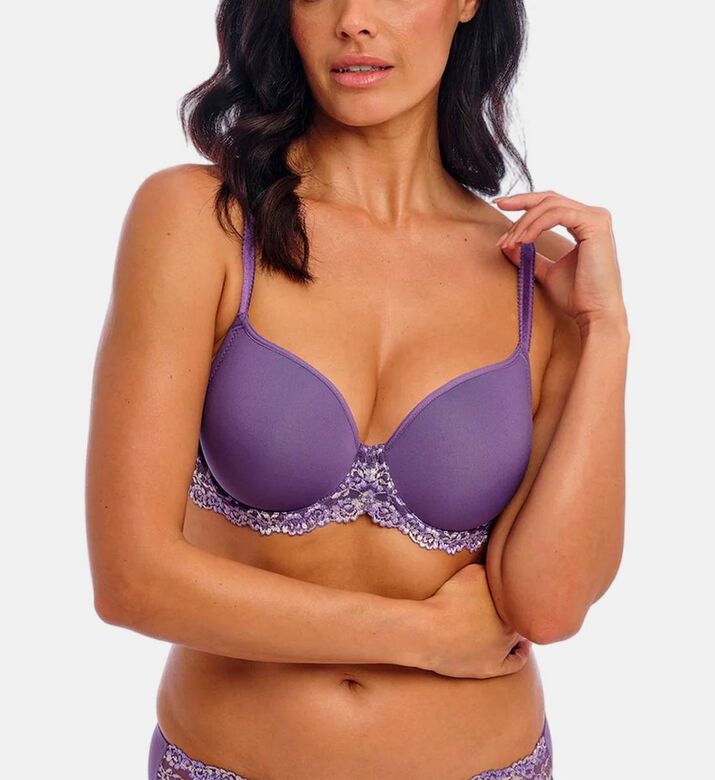Wacoal Bra, Model View
