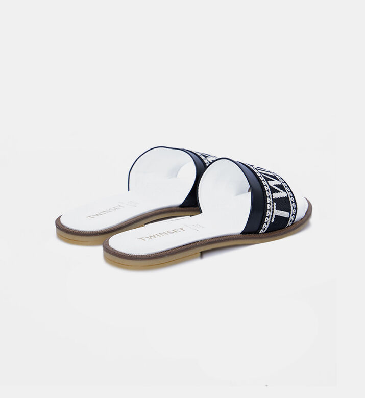 شبشب مسطح بشعار مطرز