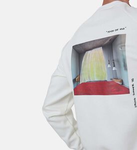 سويت شيرت قطن بشعار على الصدر