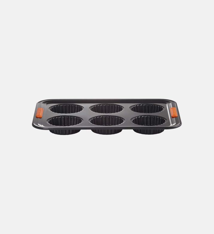 Le Creuset 6 Cup Fluted Tarte Tin, Packshot View