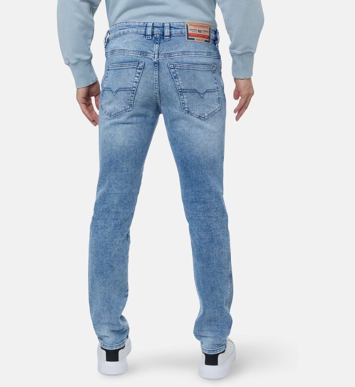 Diesel Jeans, Model View