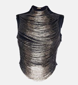 بلوزة بياقة عالية مزينة بشراشيب معدنية