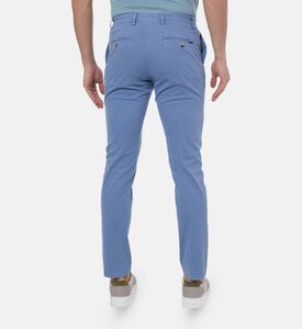 بنطال بقصة عادية بتفاصيل منسوجة