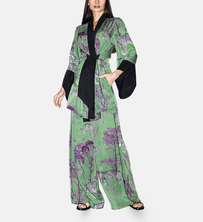 Niluu Pant Wildesse, Model View