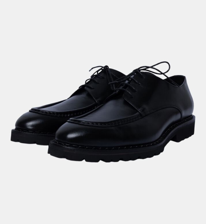 Almond-shaped Cape Leather Derbies