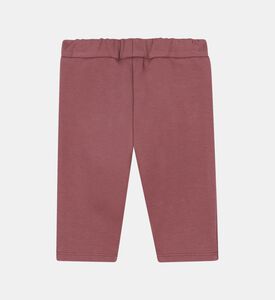 بنطال بجيوب خلفية مطرزة وتفصيل شعار