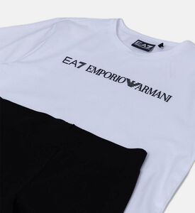 بدلة رياضية بطبعة شعار قطن