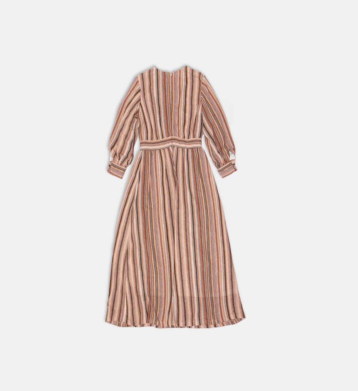 فستان شيفرون محبوك بنمط متعرج فستان شيفرون محبوك بنمط متعرج