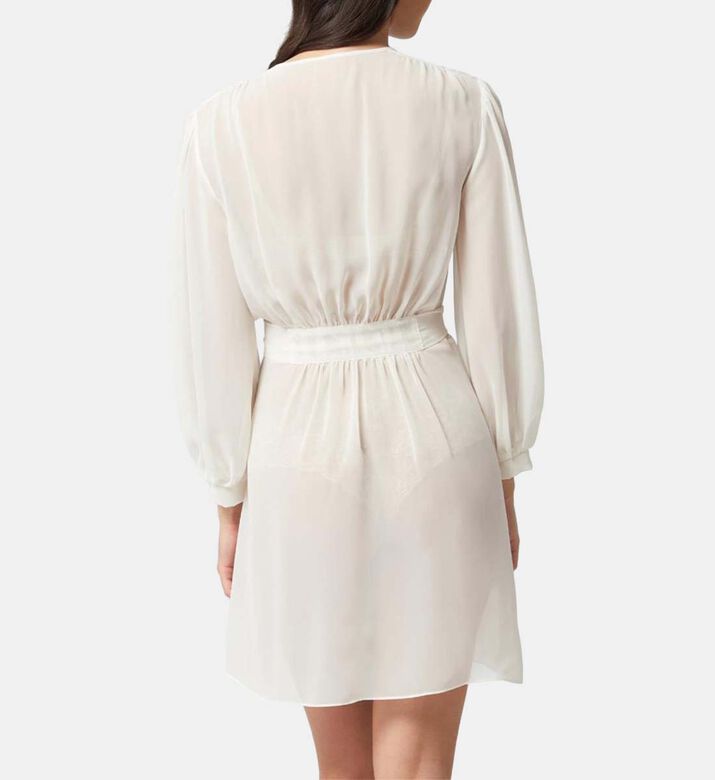 غطاء بأكمام منتفخة طويل