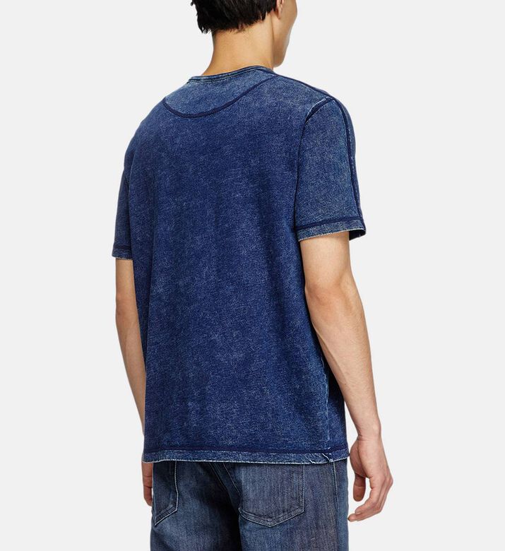 T-adjind Denim-like Marble Wash T-shirt