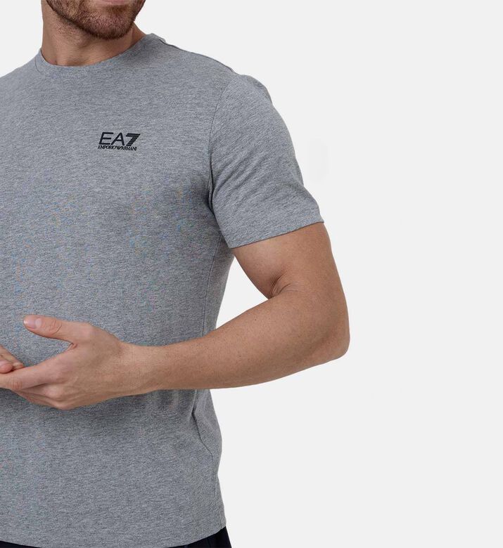 تيشيرت كلاسيكي بياقة دائرية