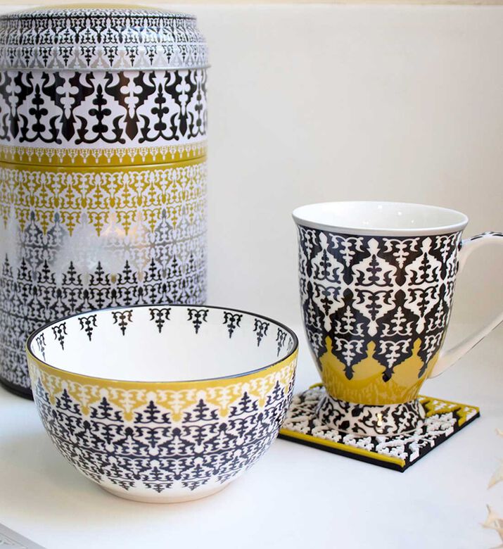 مجموعة علب صفيح لأكواب سافرا مجموعة علب صفيح لأكواب سافرا