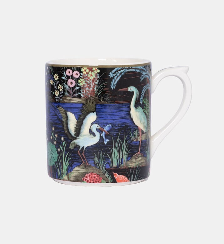 كوب قهوة بطبعة غابة