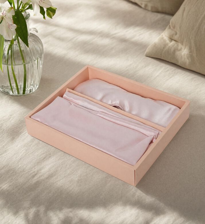 Home Deco and More Mulberry Silk Sleeping Set, Pink, Packshot View