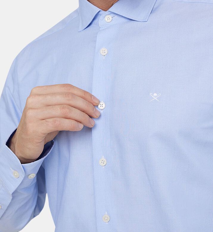 قميص بياقة بنسيج أساسي