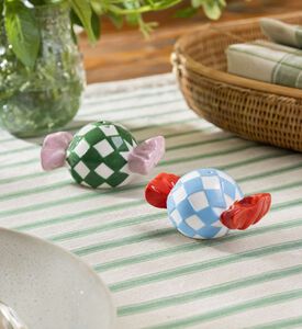 &k Amsterdam Checkered Pattern Salt Pepper Set, Model View