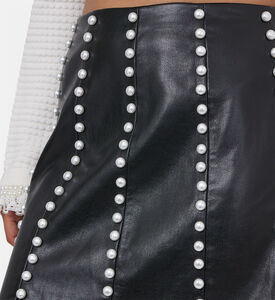 تنورة ليشيا مزينة بخطوط