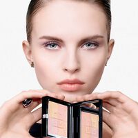 The Non-drying 4-color Pressed Powder