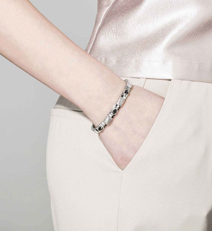 سوار 3 زركون مكعب