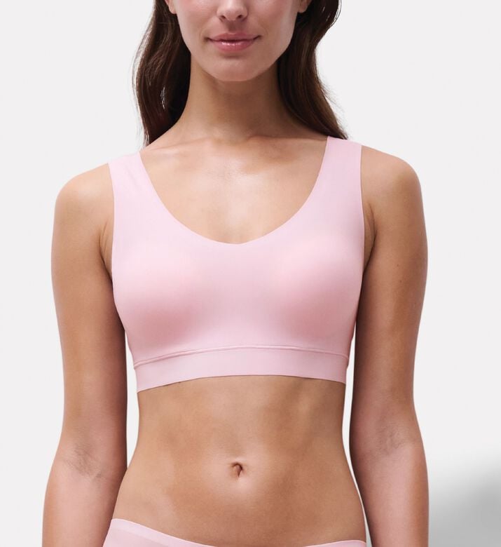 Chantelle Bra, Model View