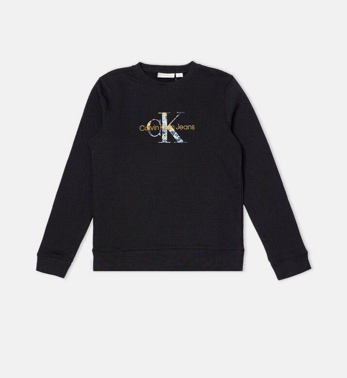 بنطال جينز واسع الساقين