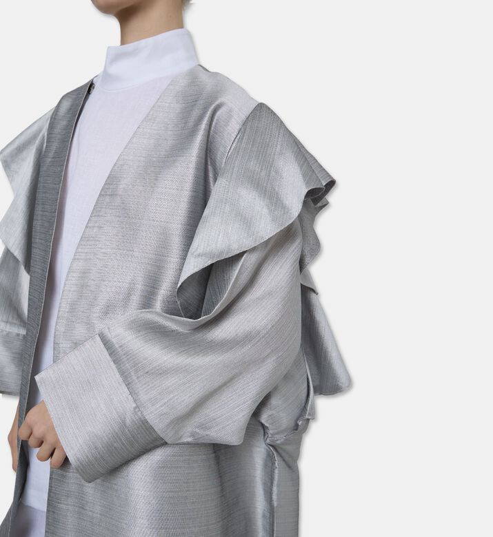 BARG Monochrome Scarf Open-front Abaya, Model View