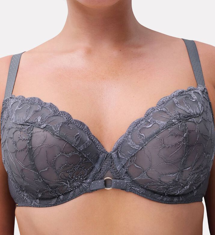 Chantelle Scalloped Edges Embroidered Bra, Model View