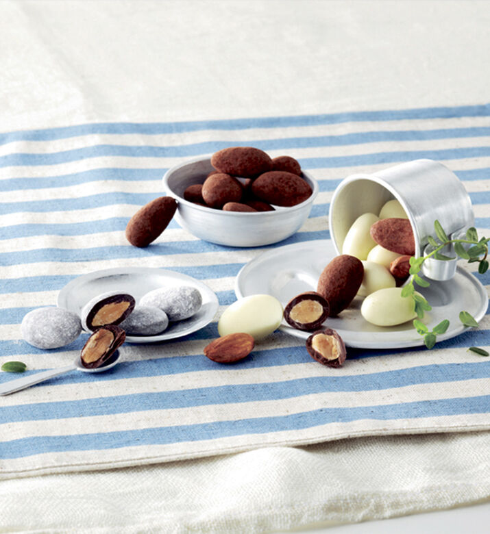 Black Chocolate Almond 190 G