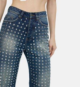 بنطال جينز بقصة مستقيمة مرصع