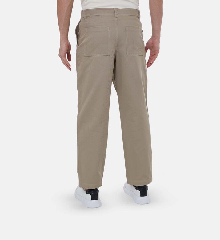 بنطال كلاسيكي بزر إغلاق وقصة عادية