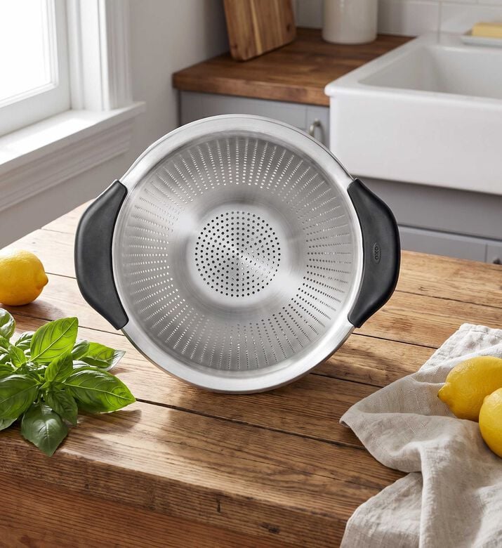 Oxo Good Grips Stainless Steel Colander, Packshot View