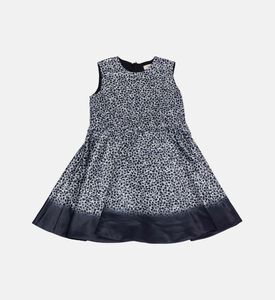 فستان فتاة متوهج بطبعة الفهد